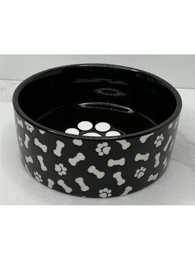 10 Strawberry Street Pet Bowl White Bone Embossed Ceramic New